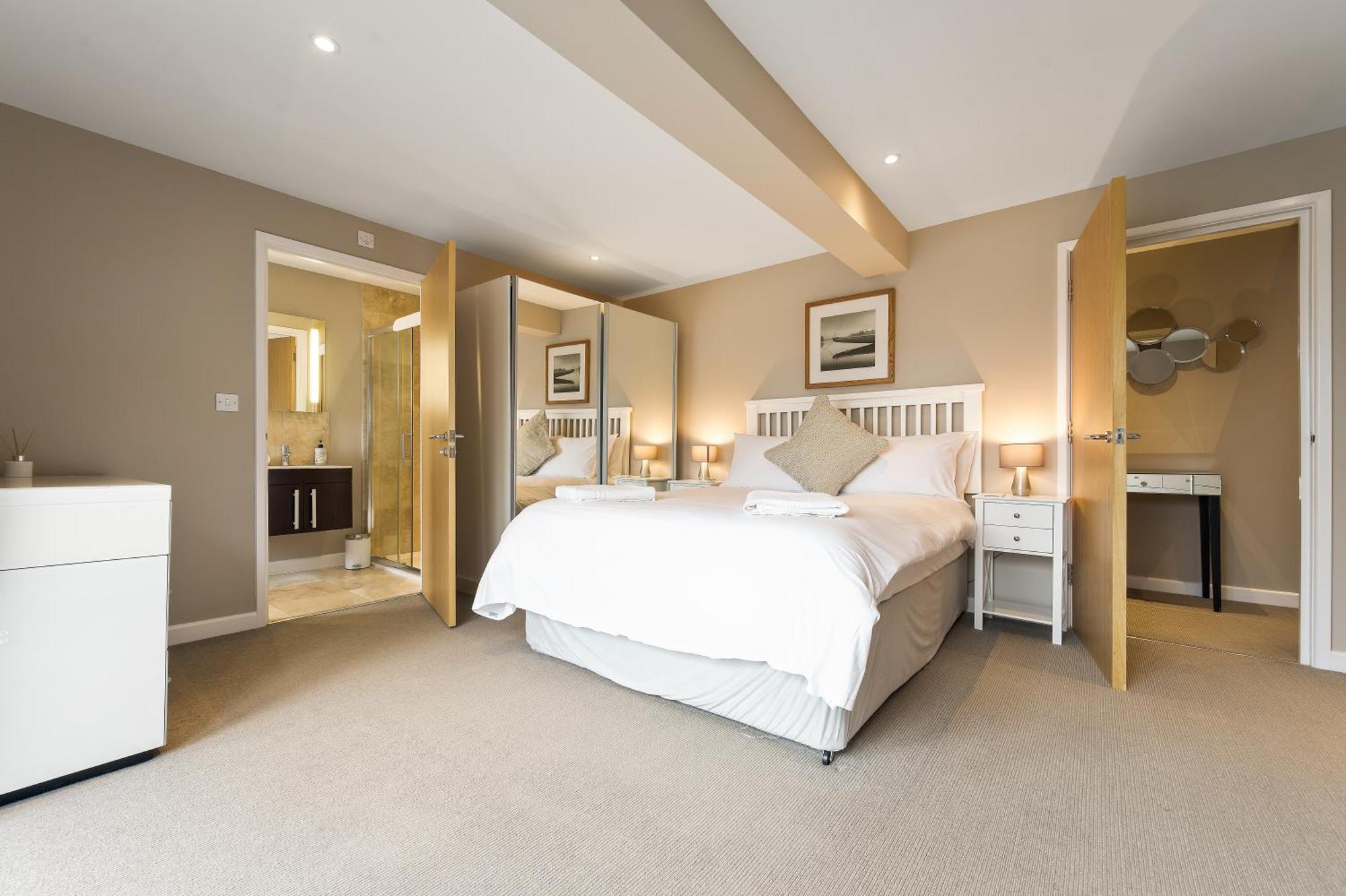 본머스 Westcliff Penthouse With Sea Views And Balcony 아파트 외부 사진
