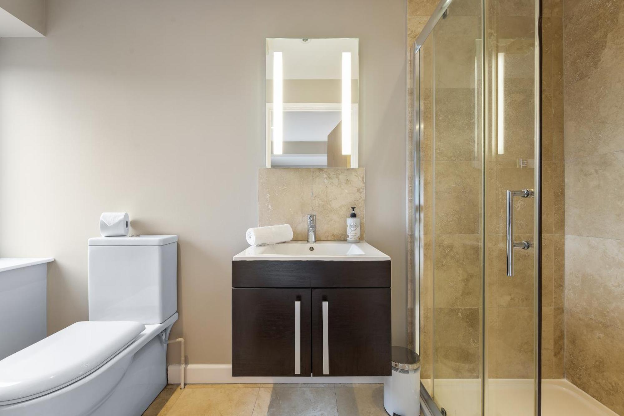 본머스 Westcliff Penthouse With Sea Views And Balcony 아파트 외부 사진