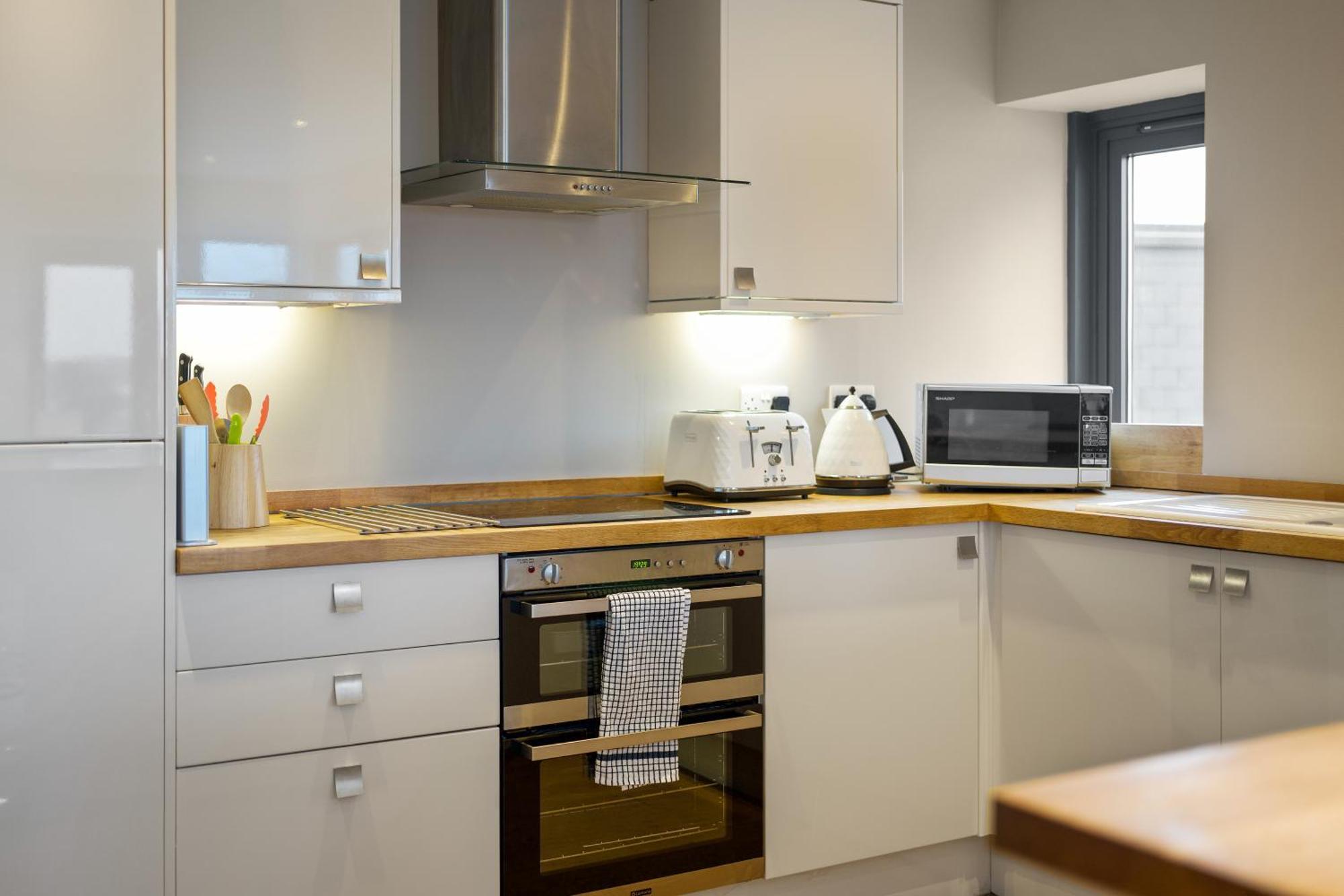 본머스 Westcliff Penthouse With Sea Views And Balcony 아파트 외부 사진